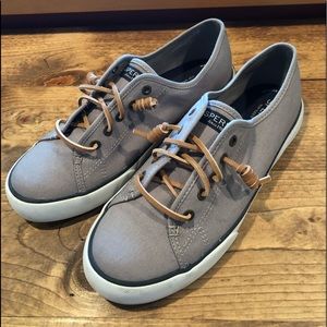 Sperry tennis shoes
